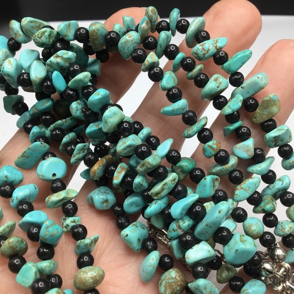 🌺SOLD Vintage Turquoise & Onyx Necklace - Picture 2 of 15
